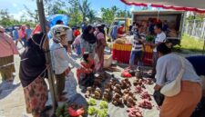 Antusias warga belanja saat GPM