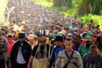 Michael R. Gomar saat melakukan kunker ke salah satu Distrik (Foto/doc. Kreative)