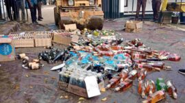 Kejari Merauke saat musanhkan ratusan BB perkara