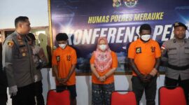 Tiga Pelaku Pencuri Sappi di Merauke saat diamankan Polisi