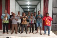 Plt. Kadis Koperasi dan UMKM, Samuel Yogi saat mengunjungi Yayasan Pengembangan Talenta Papua