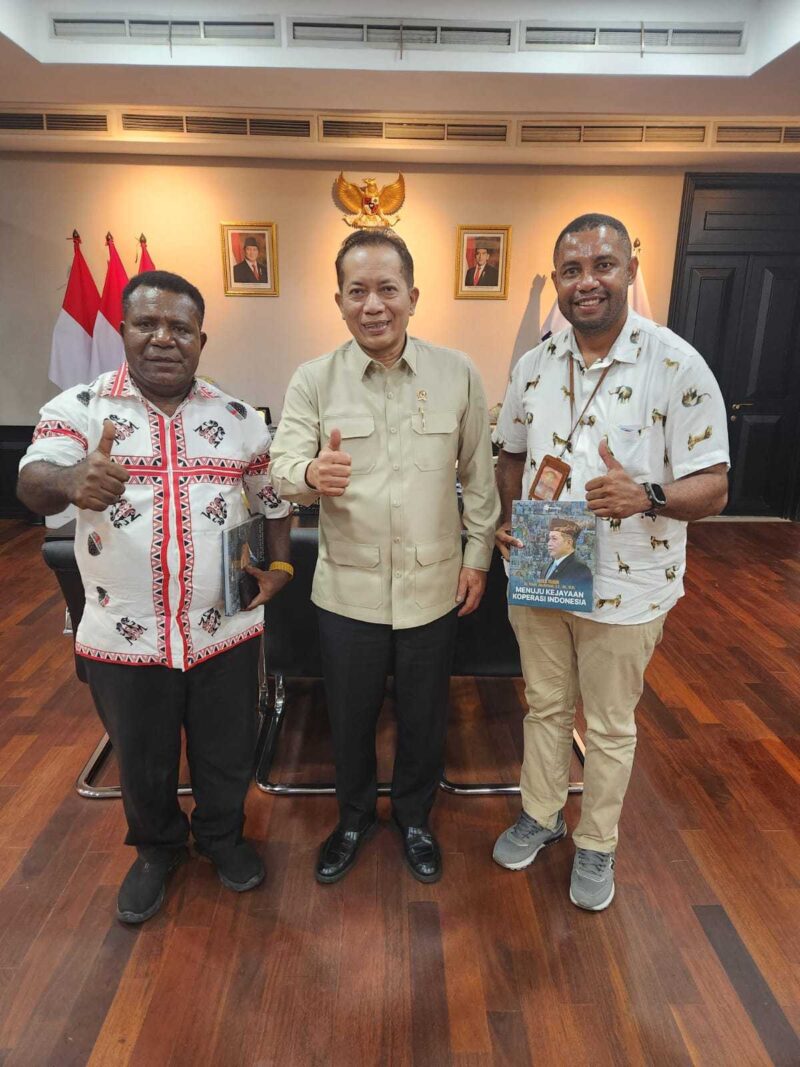 Kadiskop Dan UMKM Samuel Yogi Saat Bertemu Menteri Koperasi RI, Dr. ferry Juliantono